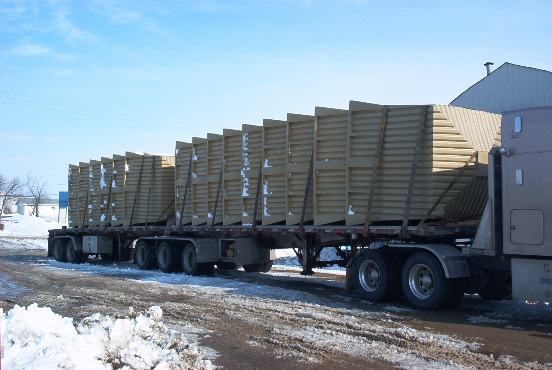 Knight Shelter tan ship